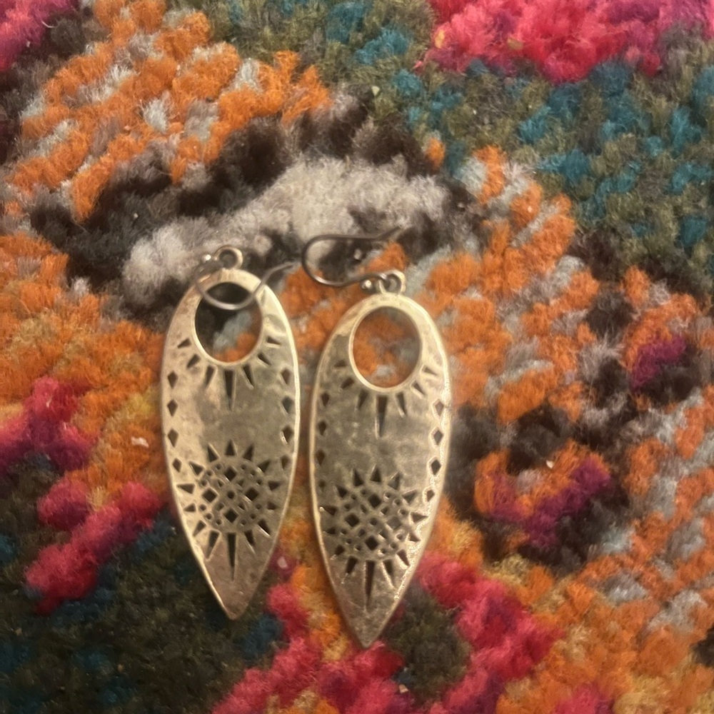 Lucky Brand Gold Leaf Drop Earrings
